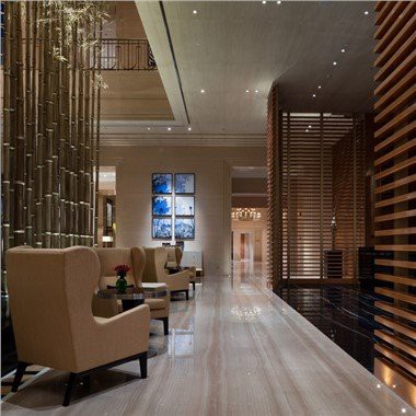 Bagaimana cara membersihkan kursi belajar?